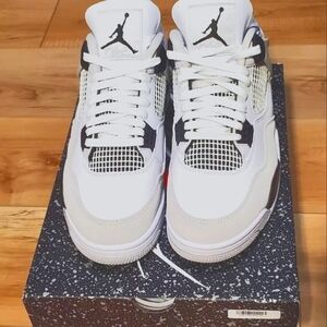 Jordan 4 military black